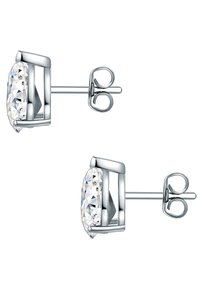 Sølv stud øreringe med en stor, oval, klar krystal omgivet af en slank metalsætning med et åbent geometrisk design.
