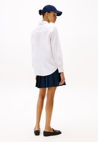 Thumbnail Image 4