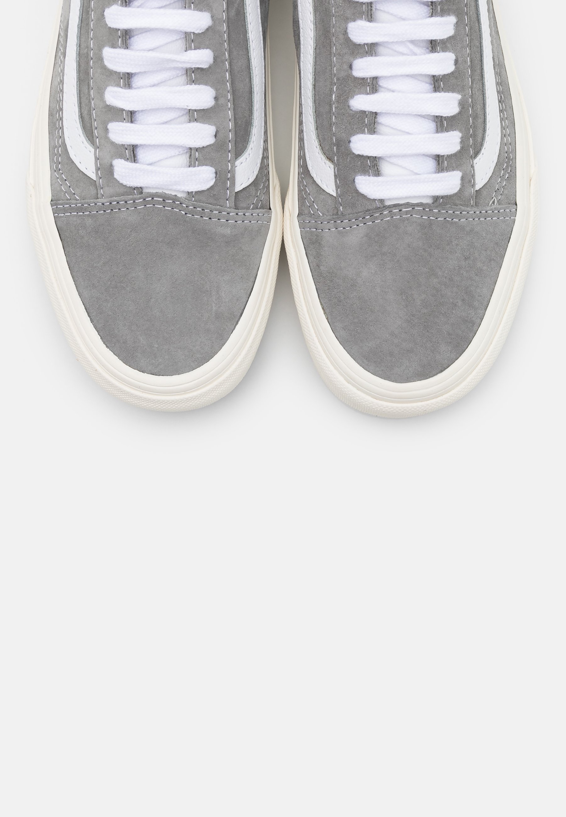 vans old skool black snow white