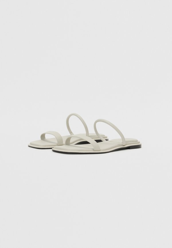 Slippers - moonstruck4