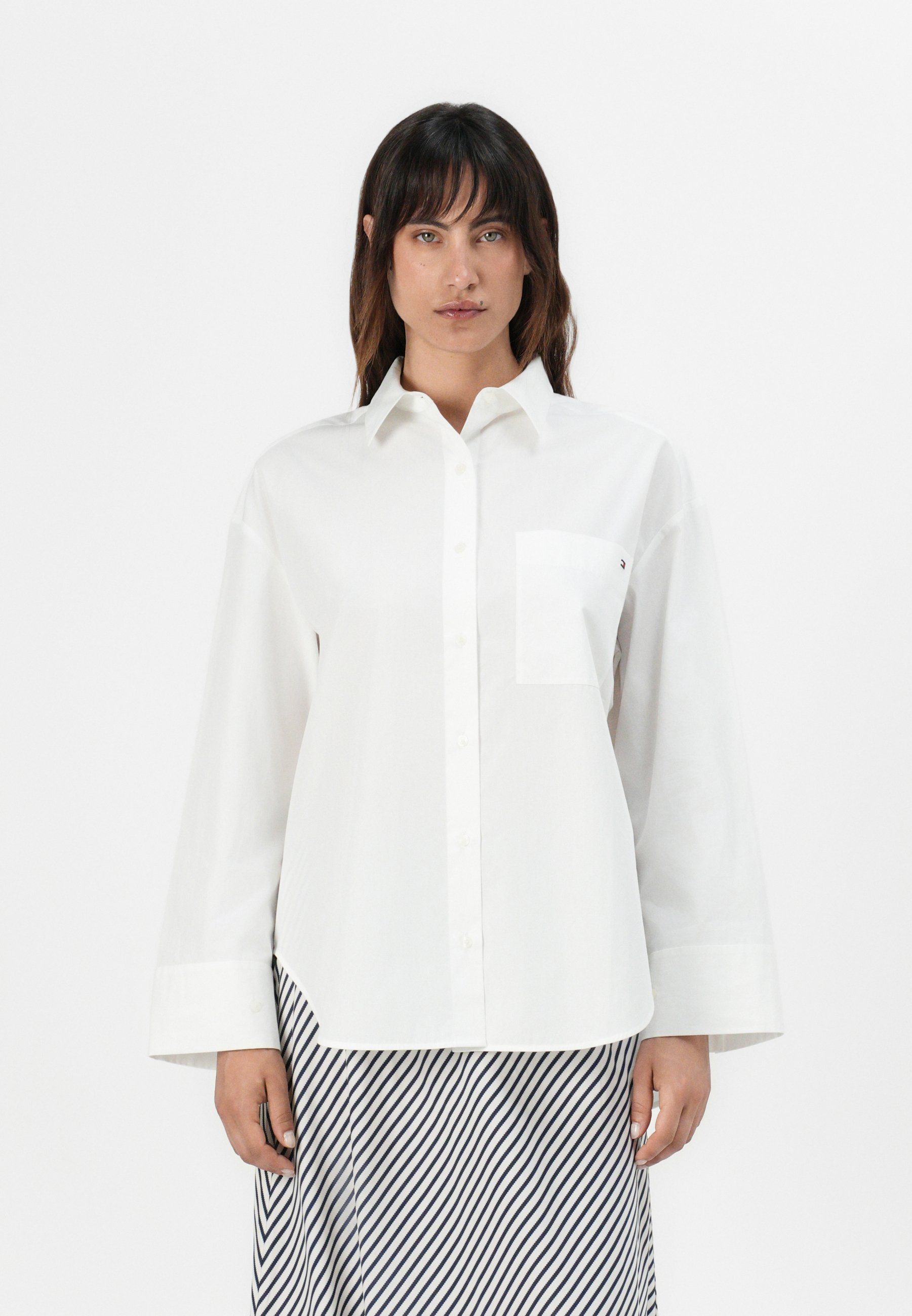 売れ筋商品|||トミー ヒルフィガー シャツ レディース トップス EASY FIT SHIRT - Button-down blouse - optic white Tommy Hilfiger EASY FIT SHIRT - Button-down blouse - optic