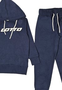 Set felpa con cappuccio e pantaloni tuta di colore blu navy, con logo bianco "LOTTO", cordini e polsini a costine per una vestibilità comoda.