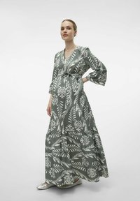 Vero Moda Maxiklänning - laurel wreath