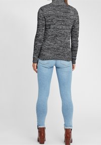 Oxmo Kofta - mottled black