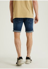 CHASIN' EGO.S KEEPER - Kratke hlače iz džinsa - blue