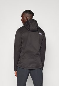 The North Face M QUEST HOODED SOFTSHELL - Softshell jakker - black