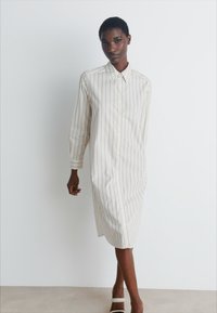 Mads Nørgaard YARPO CRISSY DRESS - Kreklkleita - silver birch