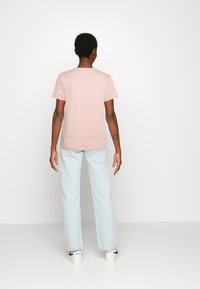 Calvin Klein CORE LOGO - T-shirt estampada - pink bloom