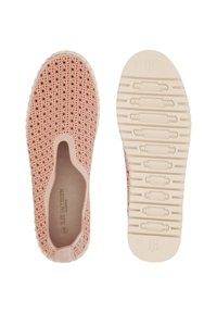 Lichtroze instap schoenen met een geweven bovenkant, uitsparingen aan de zijkanten en een gestructureerde beige zool. Heeft een logo op de inlegzool.