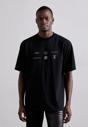 CORP - Print T-shirt - black