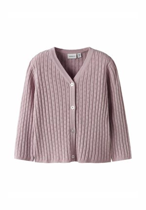 Cardigan rosa a coste con scollo a V, dotato di cinque bottoni e un motivo a maglia a trame. Tessuto morbido e leggero.