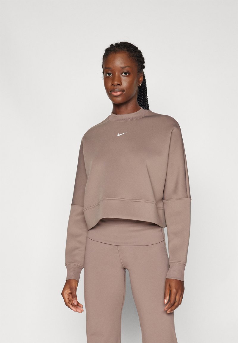 Nike Performance - PRIMA - Ikdienas džemperis - mink brown/velvet brown/white, Palielināt