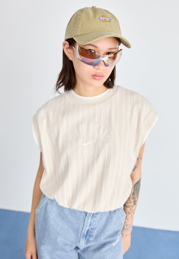 TANK  - Print T-shirt3