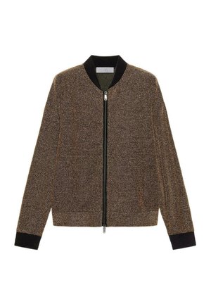 Chaqueta bomber marrón texturizada con cierre frontal de cremallera, cuello y puños negros, con un sutil brillo metálico. Tejido suave con corte moderno.