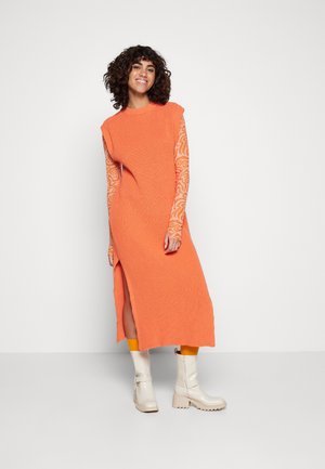 GOING PLACES DRESS - Pleten aty - orange