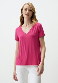 V-NECK - T-Shirt basic - fuchsia
