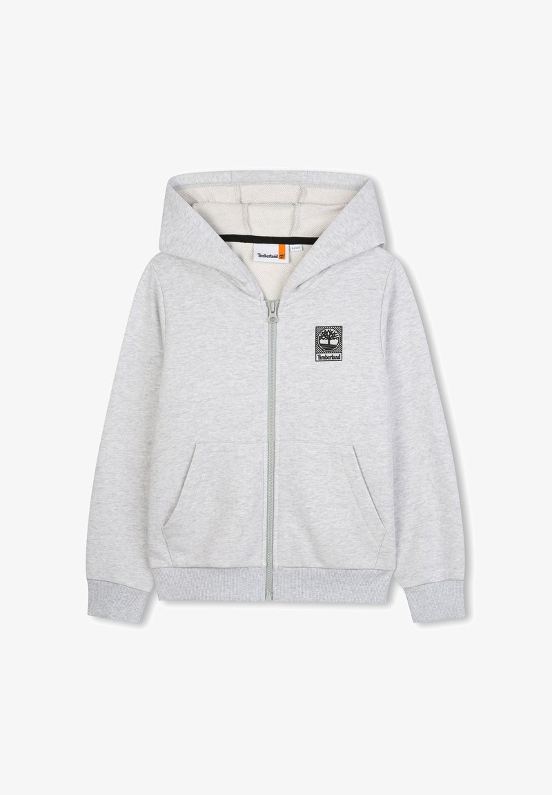 Sweatshirt à capuche gris à zip en matériau polaire, avec une poche avant, des poignets côtelés et un patch logo Timberland sur la poitrine.