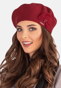 Vivisence Căciulă - red
