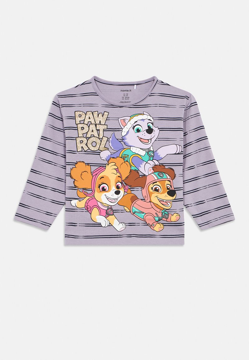 Liliowa koszula z długim rękawem w paski z grafiką "PAW PATROL" oraz trzema kreskówkowymi szczeniakami w różnych pozach i kolorach.