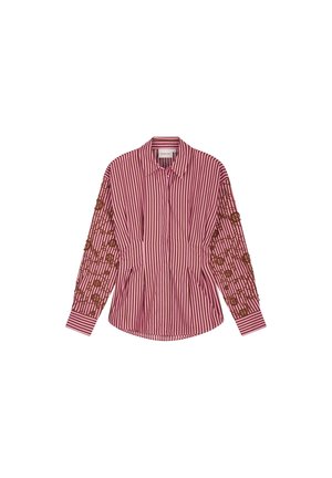 Rood-witte gestreepte shirt met lange mouwen, voorzien van ingewikkelde bruine borduursels op de armen. Klassieke kraag en een gebogen zoomontwerp.