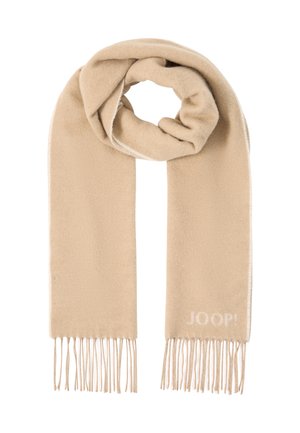 Beige wollen sjaal met franjes aan de uiteinden, opgevouwen in een lus met de merknaam "JOOP!" subtiel zichtbaar dichtbij één uiteinde.