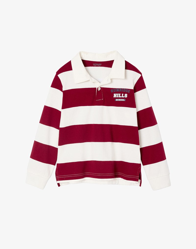 Langarm-Polohemd mit maroon und weißen horizontalen Streifen, einem Kragen und "SUNRIDGE HILLS SCHOOL" auf der Vorderseite gestickt.