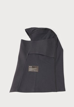 Sort teknisk balaclava lavet af elastisk stof med et tekstureret bånd og en logoetiket. Designet til komfort og beskyttelse.