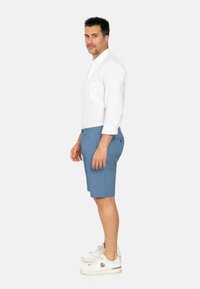 EMBLEMS BERMUDA - Shorts - celeste
