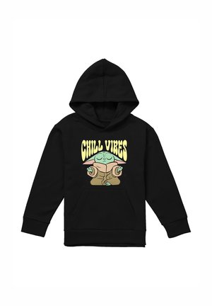 Schwarzer Hoodie mit Fronttasche, der eine meditierende grüne Figur und darüber gelben Schriftzug "CHILL VIBES" zeigt.