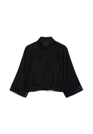 Schwarze Bluse mit langen Ärmeln, Knopfleiste vorne, weiten Ärmeln, spitzem Kragen und Spitzenverzierung an Ärmeln und Saum.