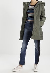 United Colors of Benetton Parkas - olive