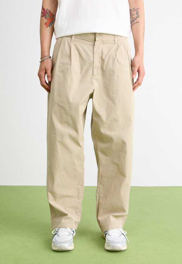 EVAN PANT - Trousers - wall