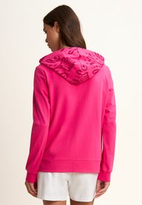 Freddy LEGGERA CON CAPPUCCIO E DETTAGLI - Felpa con zip - beetrootpurple aop ikatfuchsia