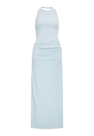 Robe longue sans manches bleu clair avec col montant et détail froncé à la taille.