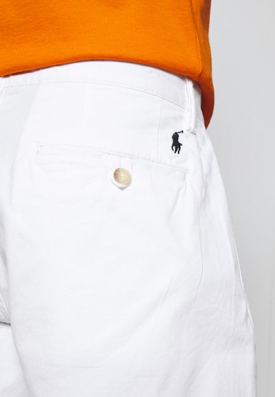 Polo Ralph Lauren 8-INCH STRETCH STRAIGHT FIT CHINO SHORT - Calções - pure white