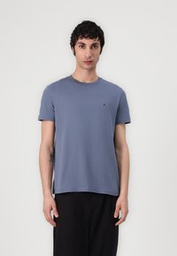 Tommy Jeans SLIM TEE 2 PACK - Basic T-shirt - ecru/blue moment