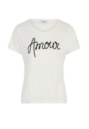 Weißes Baumwoll-T-Shirt mit kurzen Ärmeln und rundem Ausschnitt, auf dessen Vorderseite "Amour" in schwarzer Schreibschrift gestickt ist.