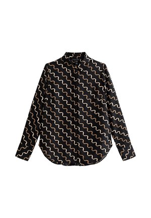 Camicia nera a maniche lunghe con bottoni, con strisce diagonali ondulate beige e marrone chiaro, colletto classico e orlo curvo.