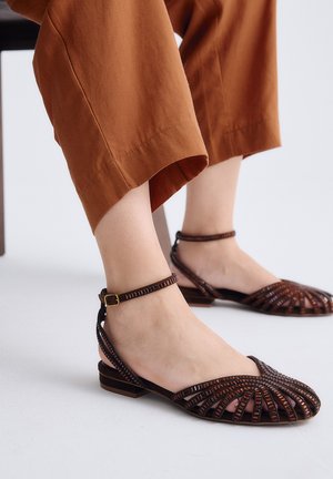 Exé, LOLA-307 - Sandalias - brown