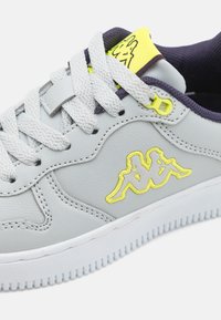 Kappa UNISEX - Tenisice - light grey/green lime