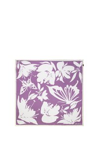 Écharpe florale avec un fond violet, présentant des silhouettes blanches de fleurs et de papillons ; texture lisse et forme rectangulaire.