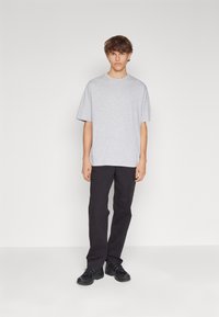 Only & Sons ONSSINUS PANT - Kapsáče - black