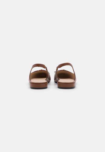 Stuart Weitzman SLEEK BOW SLINGBACK FLAT - Ballerine sling - bridle brown/black