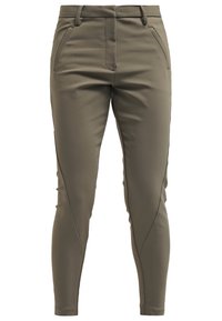 Pantalons en tissu extensible vert olive, à coupe ajustée, dotés de poches latérales, de passants de ceinture et de coutures discrètes le long des jambes.