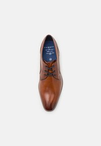bugatti Derbies & Richelieus - cognac