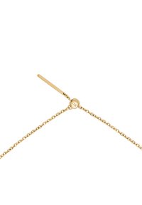 Kultaketjunecklace, jossa on teksturoituja lenkkejä, liukuklipsi ja tasainen tanko. Muotoilu on herkkä ja yksinkertainen.