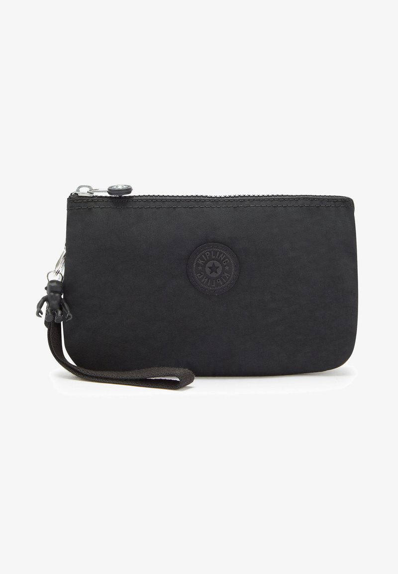 Černá nylonová peněženka se zipovým uzávěrem, s kulatou logovou nášivkou, texturovaným povrchem a zápěstním poutkem. Přiložený akcent v podobě klíčenky.