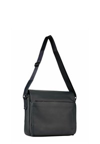 Sacoche messager en cuir noir au design plat, avec bandoulière réglable, poche avant et texture lisse. Construction robuste pour un usage quotidien.