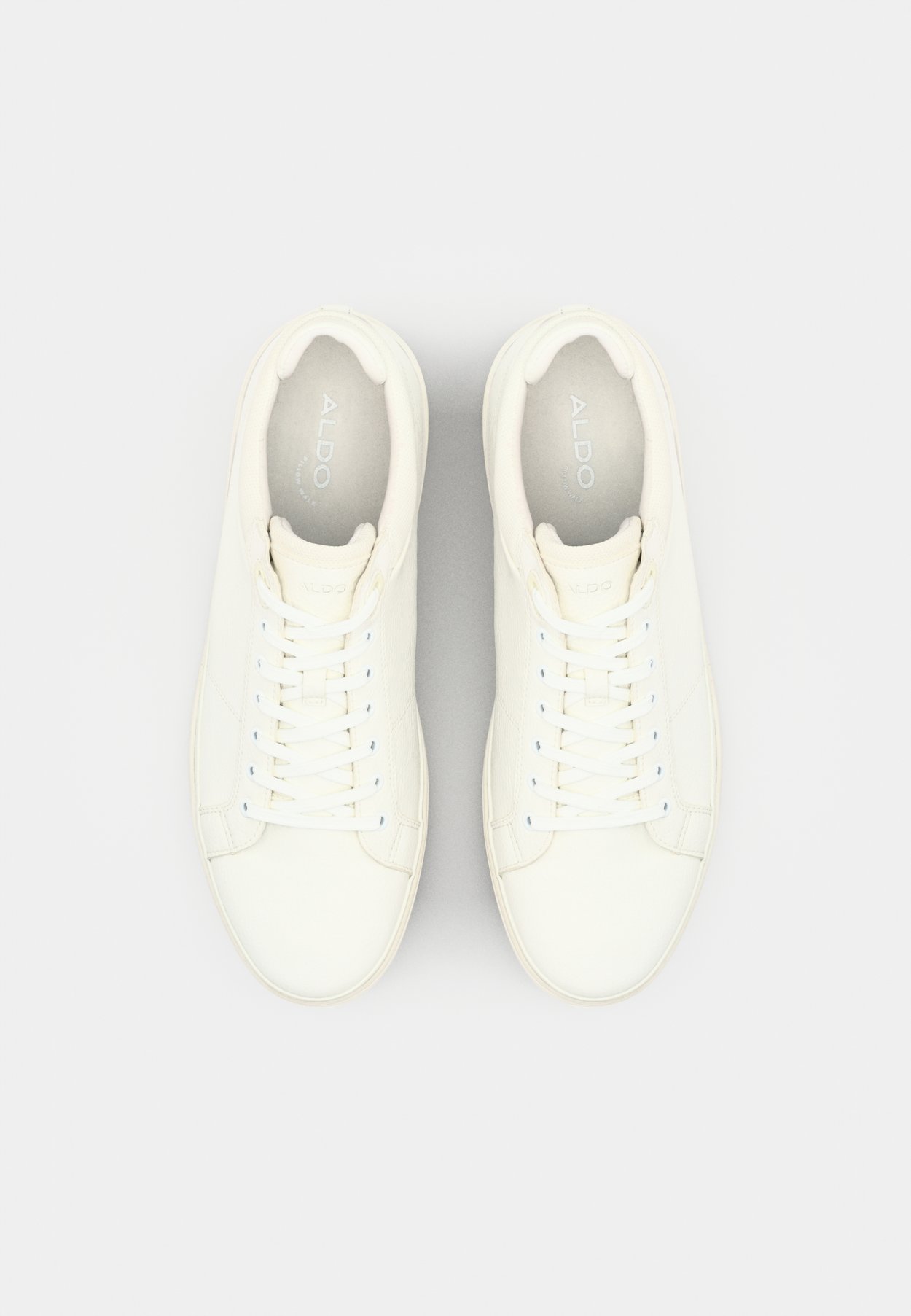 Sneaker low