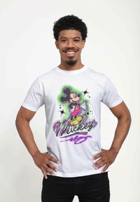 Disney DISNEY CLASSIC MICKEY AIRBRUSH MICKEY UNISEX - T-shirt z nadrukiem